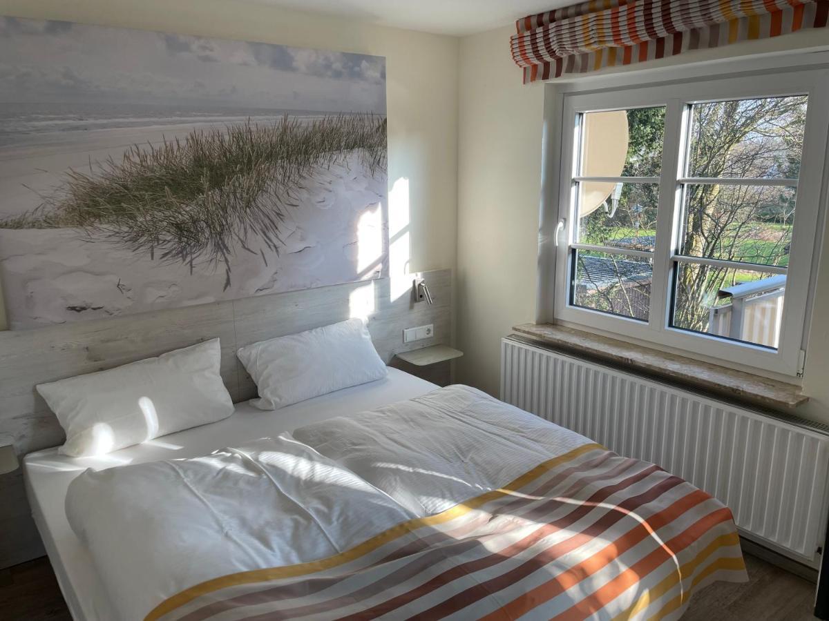 הוסום Hotel Osterkrug מראה חיצוני תמונה