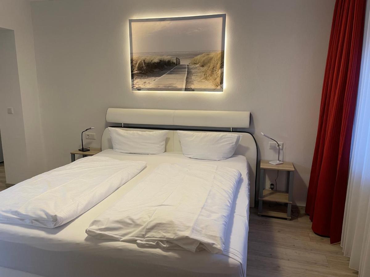 הוסום Hotel Osterkrug מראה חיצוני תמונה