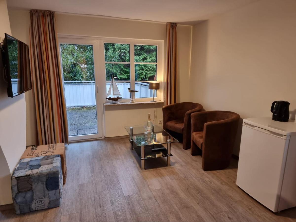 הוסום Hotel Osterkrug מראה חיצוני תמונה