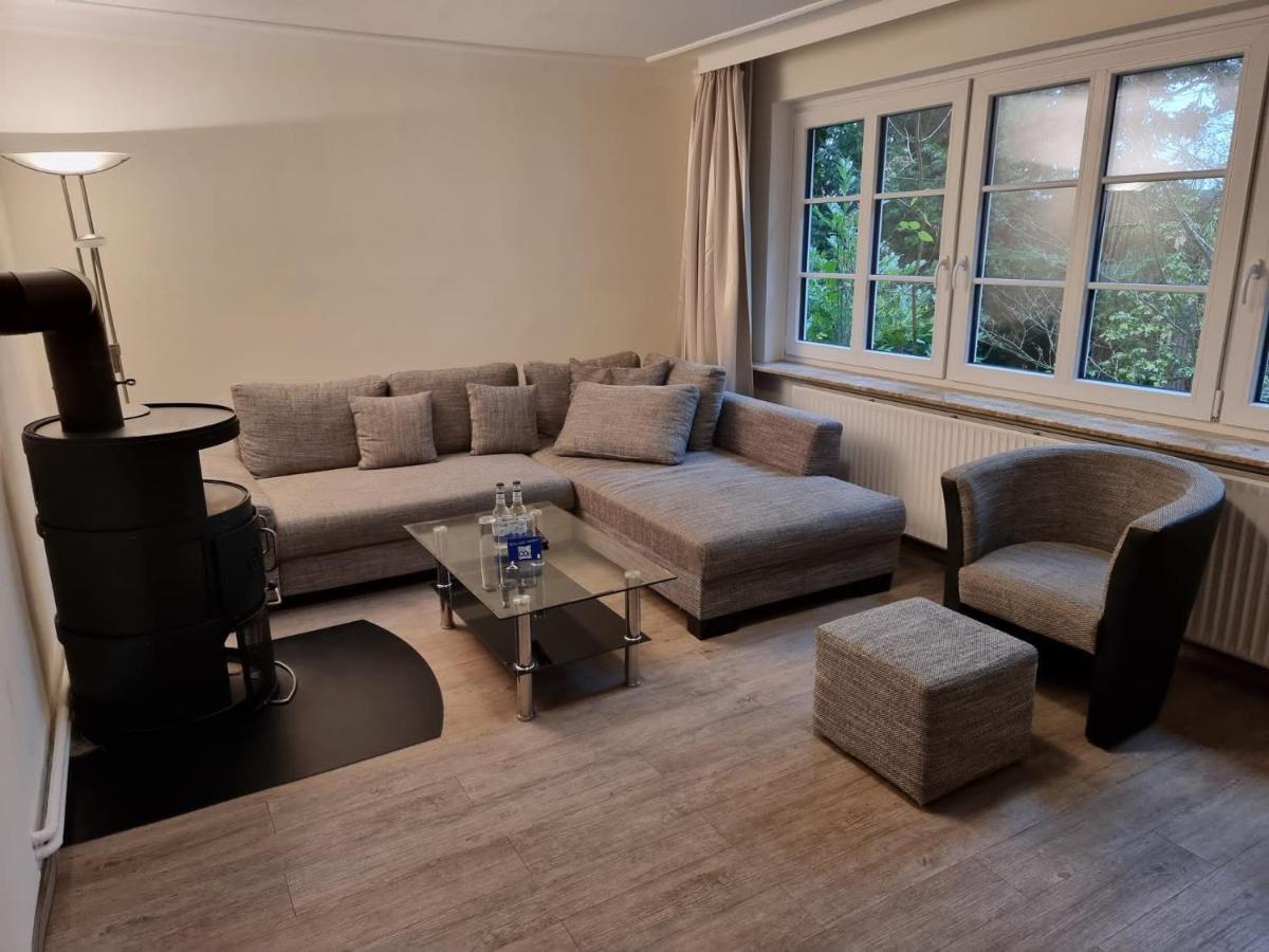 הוסום Hotel Osterkrug מראה חיצוני תמונה