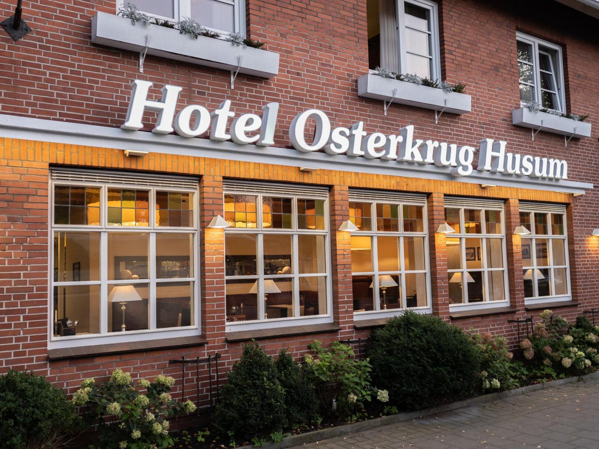 הוסום Hotel Osterkrug מראה חיצוני תמונה